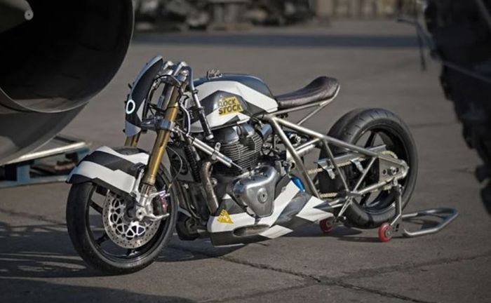 Lock Stock, motor custom bergaya old school dragster bikinan Royal Enfield
