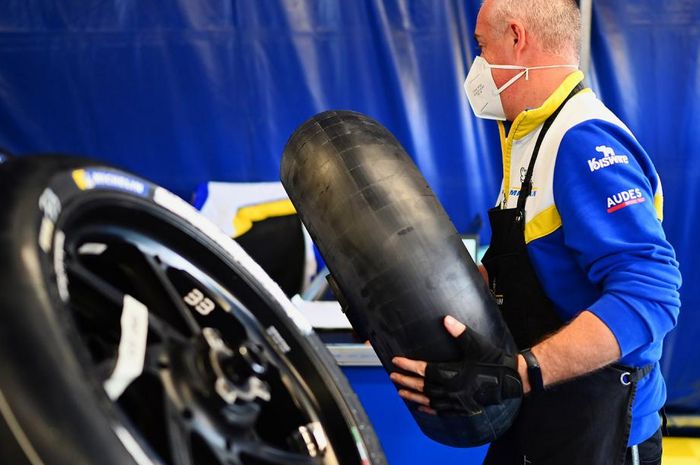 Muncul isu kalau Ducati mengakali tekanan angin pada ban untuk mendapatkan daya cengkeram ban yang ideal. Bos Michelin beri peringatan. 