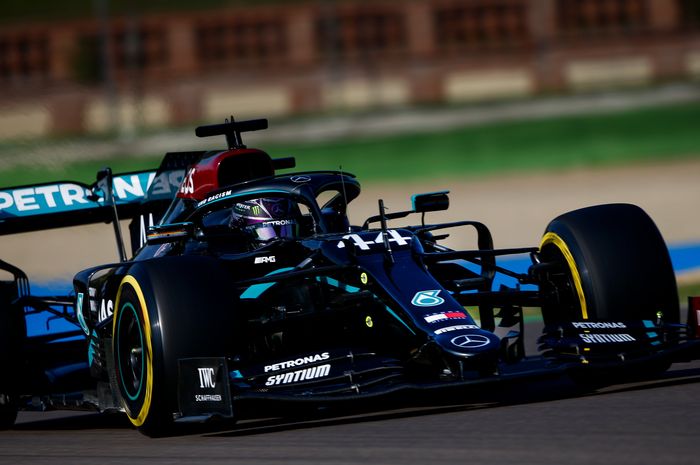 Lewis Hamilton sukses menjadi yang tercepat, ditempel Max Verstappen, berikut hasil FP1 F1 Emilia Romagna 2020