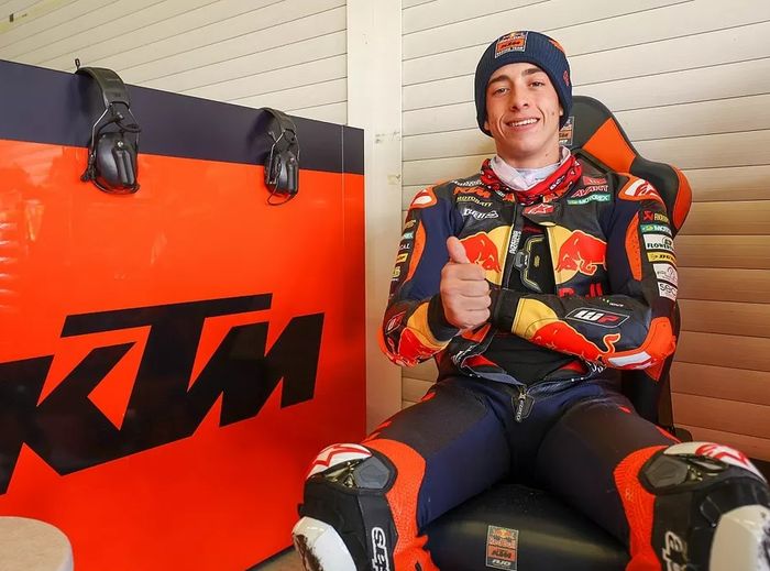 Selain masih harus mempelajari banyak hal sebelum menginjakkan kaki di MotoGP, Acosta juga mengaku tak ingin merusak karier balapnya