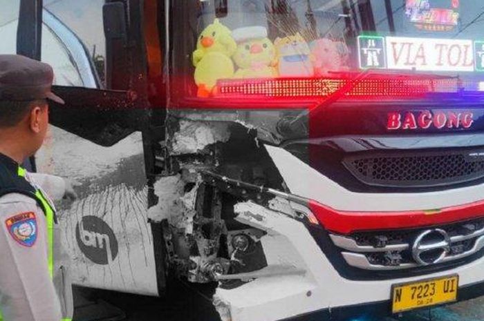 Pengendara Suzuki Satria FU meregang nyawa usai duel lawan Si Bagong di jalur berlawanan