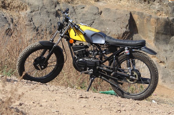 Yamaha RX100 scrambler besutan Ornithopter Moto Design.