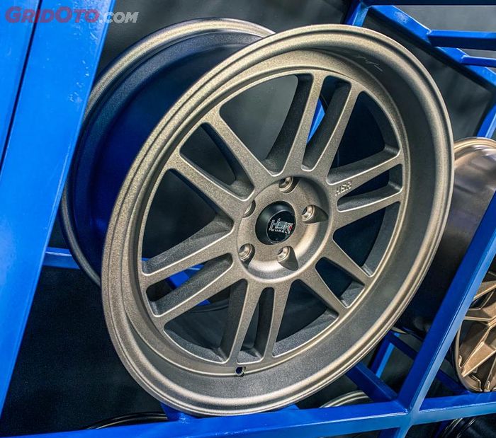 Pelek lokal ring 18 inci untuk Hyundai Stargazer
