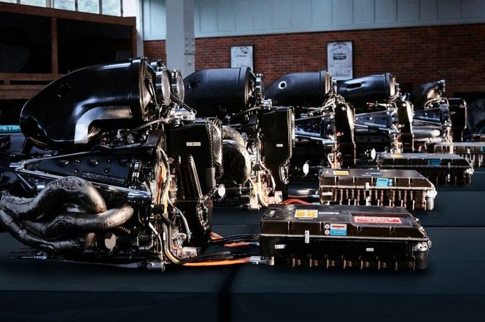 Ilustrasi: Mercedes pamerkan suara mesin W14 yang dipakai di F1 2023