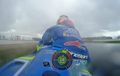 Video Alex Rins Memilih 'Lompat' dari Motornya Saat Hujan Lebat di Silverstone