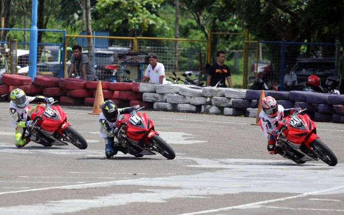 Seleksi AHRS menggunakan Honda CBR 150R