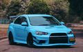 Mitsubishi Evo X Gaya Street Racing, Jubah Birunya Bikin Menggoda
