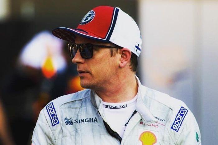 Kimi Raikkonen mengajak anaknya yang berusia 5 tahun, Robin, untuk main gokart