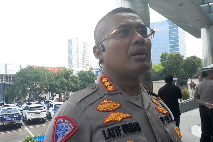 Direktur Lalu Lintas Ditlantas Polda Metro Jaya, Kombes Pol Latif Usman sebut penggunaan Pelat Khusus banyak ditemukan saat ada pelanggaran