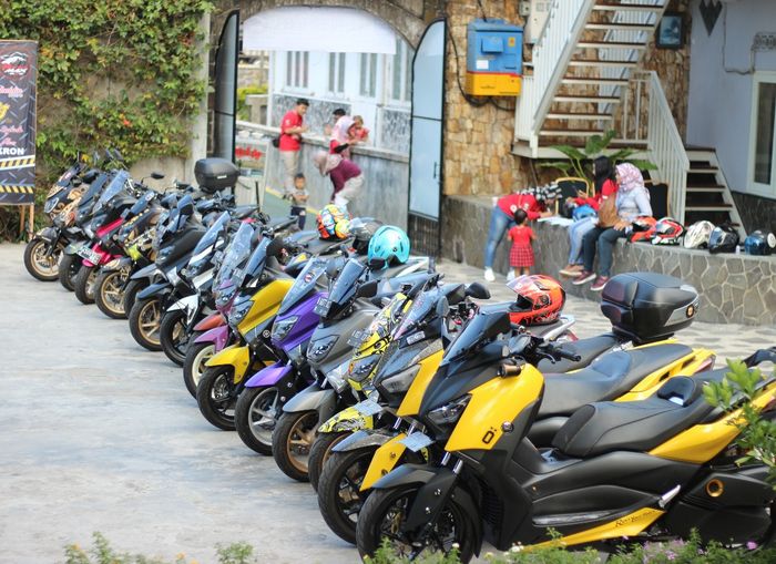 Beragam Maxi Yamaha Series hadir pada acara Anniversary Pasuruan Max Owners yang ke-2