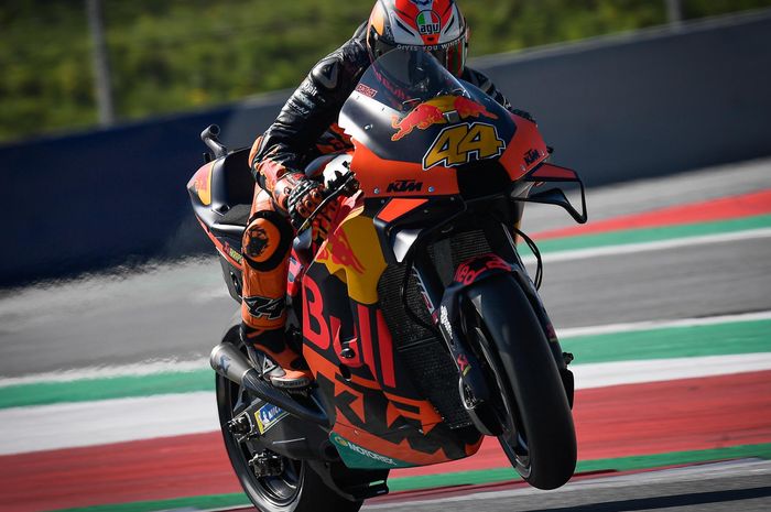 Untuk menguji sejauh mana pengembangan motor KTM, Pol Espargaro mengaku ingin coba melawan Marc Marquez di MotoGP 2020