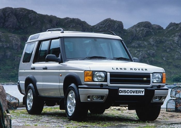 Ilustrasi Land Rover Discovery lansiran 2002