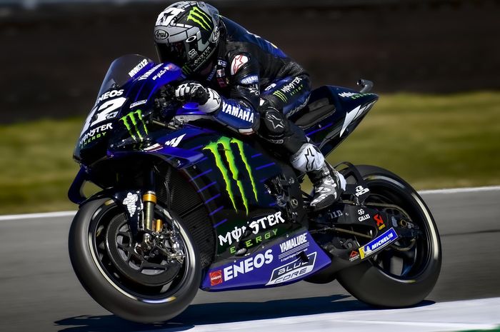 Perfoma Valentino Rossi dengan Maverick Vinales di sesi warm-up MotoGP Belanda 2019 bagaikan bumi dan langit