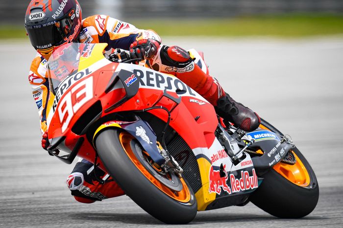 Marc Marquez menyarankan agar kontrak para pembalap ikut dibekukan hingga MotoGP 2021 agar menghemat pengeluaran tim