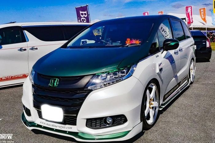 Honda Odyssey tampil agresif gaya street racing hasil garapan Macchina, Jepang