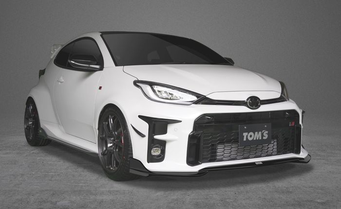 Tampilan depan Toyota GR Yaris dengan body kit TOM'S Type Standar