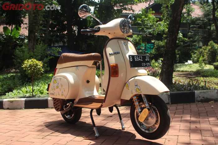 Vespa Corsa kena restomod tampil imut dan kece dengan part modern