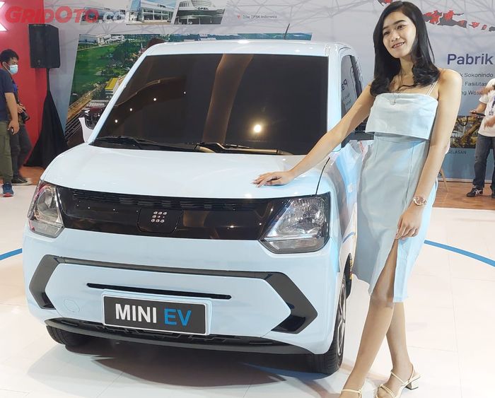 DFSK Mini EV diperkenalkan di ajang PEVS 2022.