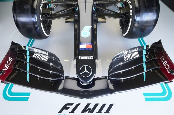 Sistem Dual-Axis Steering (DAS) pada mobil Mercedes W11, akan dapat saingan dari tim Red Bull