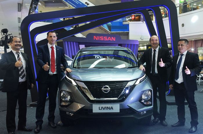 Nissan perkenalkan All New Livina dan Serena di Surabaya dan Medan