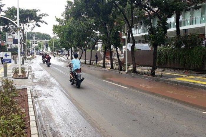 Pantauan di Jalan Kemang Raya, genangan air sudah surut dan bisa dilalui kembali