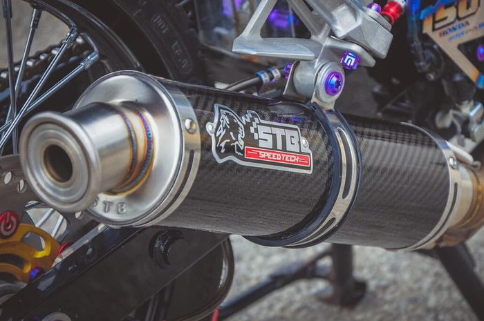 Knalpot pakai muffler STB karbon