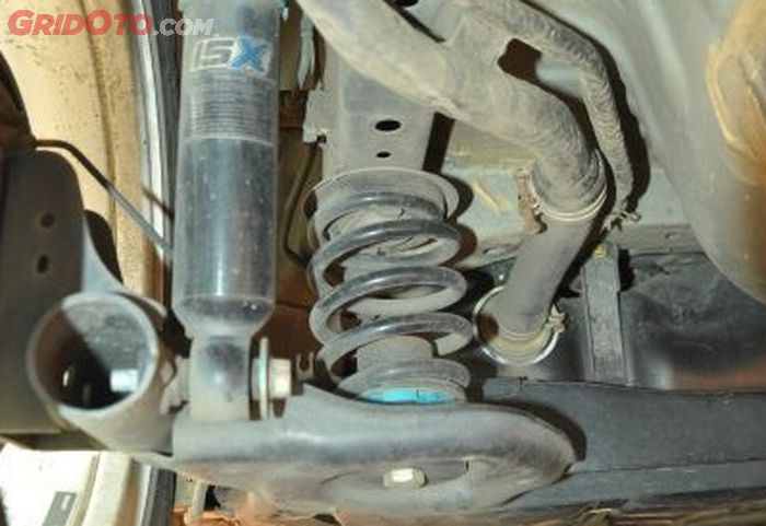 Suspensi pakai coilover ISX dari Stancelab