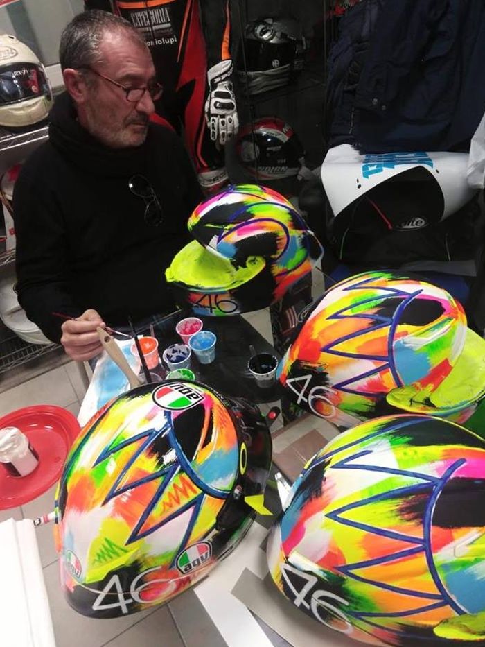Proses pembuatan grafis helm baru Valentino Rossi