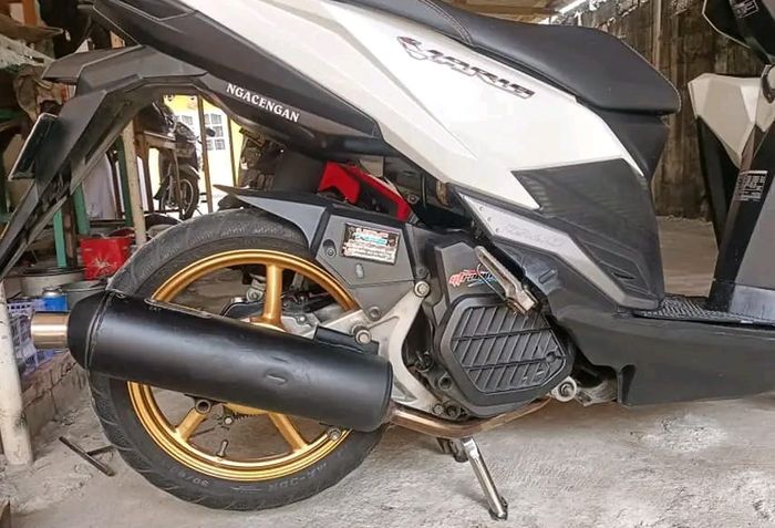 Contoh knalpot kondoman di Honda Vario 150