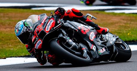 Motor Quartararo Mogok, Marco Bezzecchi Menang MotoGP Inggris 2025