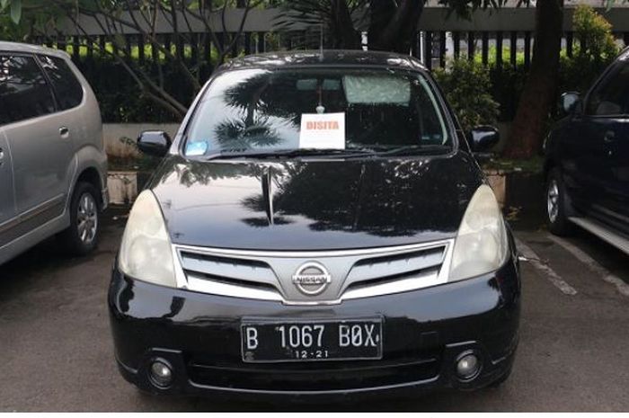 Spesifikasi mesin dan kisaran harga Nissan Grand Livina seken tahun 2011.