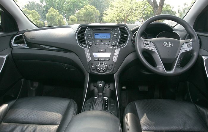 Hyundai Santa Fe CRDi 2012. Dasbor