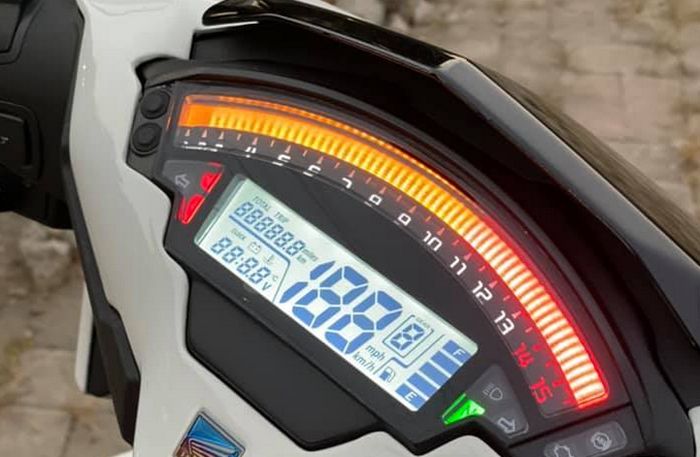 Honda Vario 150 pasang speedometer Koso digital