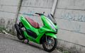 Honda PCX 160 Nyentrik Berjubah Hijau, Makin Kece Aksesorinya Branded