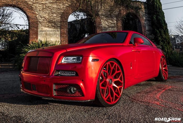 Modifikasi Rolls-Royce Wraith serba merah mendapat body kit sporty