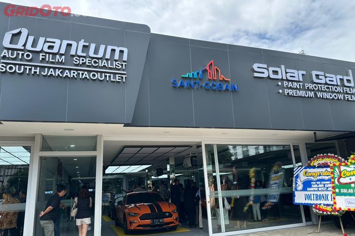 PT Solar Gard Indonesia resmikan outlet Quantum Auto Film Spesialist terbarunya di kawasan Lebak Bulus, Jakarta Selatan, Jumat (29/11/2024)