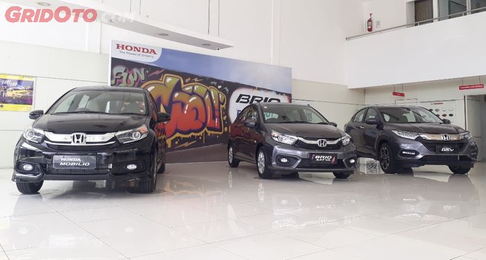 Ilustrasi harga Honda Mobilio masih bertahan dibanding Brio RS dan HR-V yang sudah naik karena tanpa insentif PPnBM 0 persen.