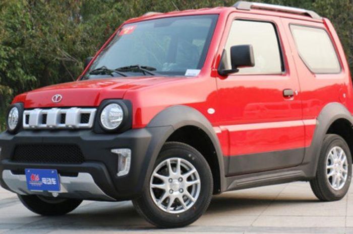 Suzuki Jimny KW penampakan dari depan