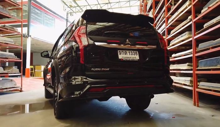 Bumper belakang agresif dari modifikasi Mitsubishi Pajero Sport facelift