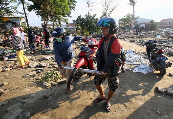 Ilustrasi kejadian pasca gempa dan tsunami di Donggala dan Palu, Sulawesi Tengah