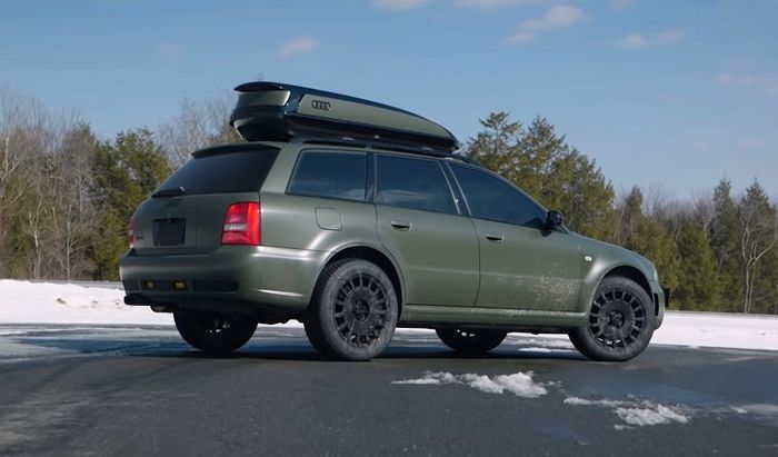 Audi RS4 Avant terlihat lebih jangkung