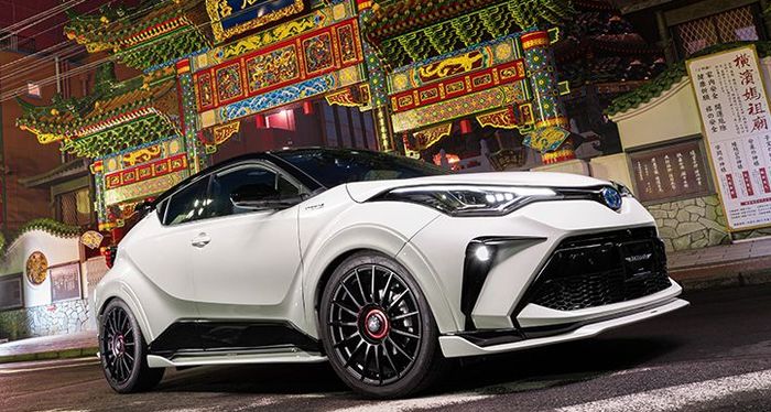 Tampilan depan Toyota C-HR pakai body kit Artisan Spirits