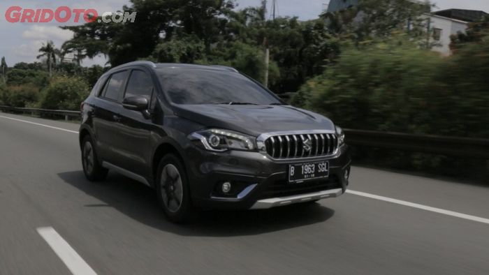 Tak hanya irit BBM, tampilan Suzuki SX4 S-Cross juga lebih berkarakter