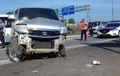 Dugaan Sopir Mengantuk, Suzuki APV Tabrak Tiang di Tol Cipali