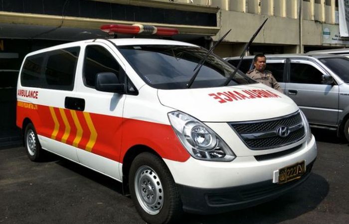 Ambulans VVIP Polda Metro Jaya