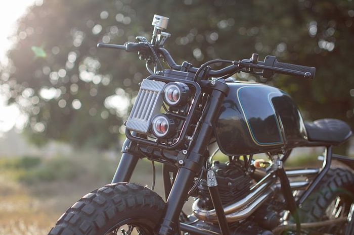 Kymco KTR150 ini pakai headlamp LED dan disandingkan dengan oil cooler