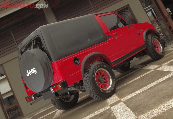  Desain dasar atap tambahan Suzuki Jimny Caribian ini menggunakan atap milik Suzuki Jimny Sierra keluaran 1985. 