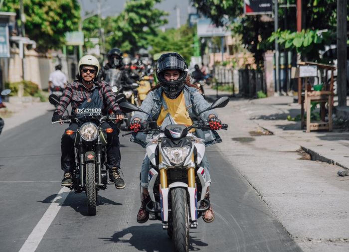 Eddi Brokoli dan Sabrina Sameh dari Motorbaik Indonesia