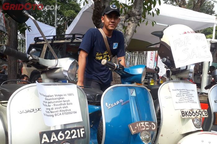 Farid Kamaludin, Berfoto dengan Vespa yang dijualnya