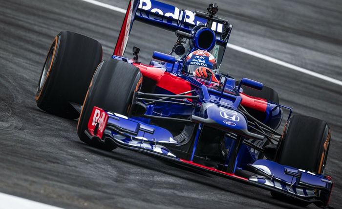 Marc Marquez ketika melakukan tes mobil F1 milik tim Toro Rosso di 2018